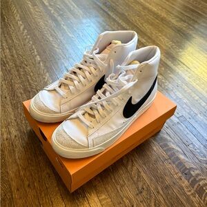 Nike Blazer Mid 77 Size 12